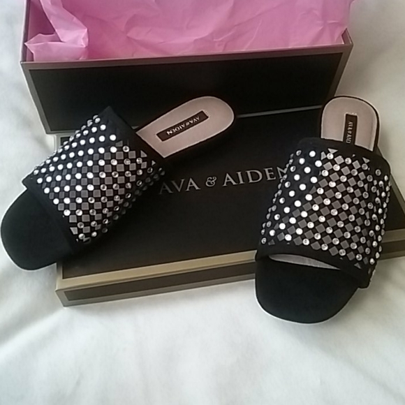 🎉Sale🎊 Ava & Aiden Crystal Sandals - Picture 14 of 15